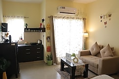 Radhe Bliss : A Cozy Studio, Vrindavan