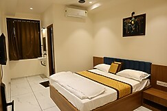 Rajwadi Hotel Inn, Valsad