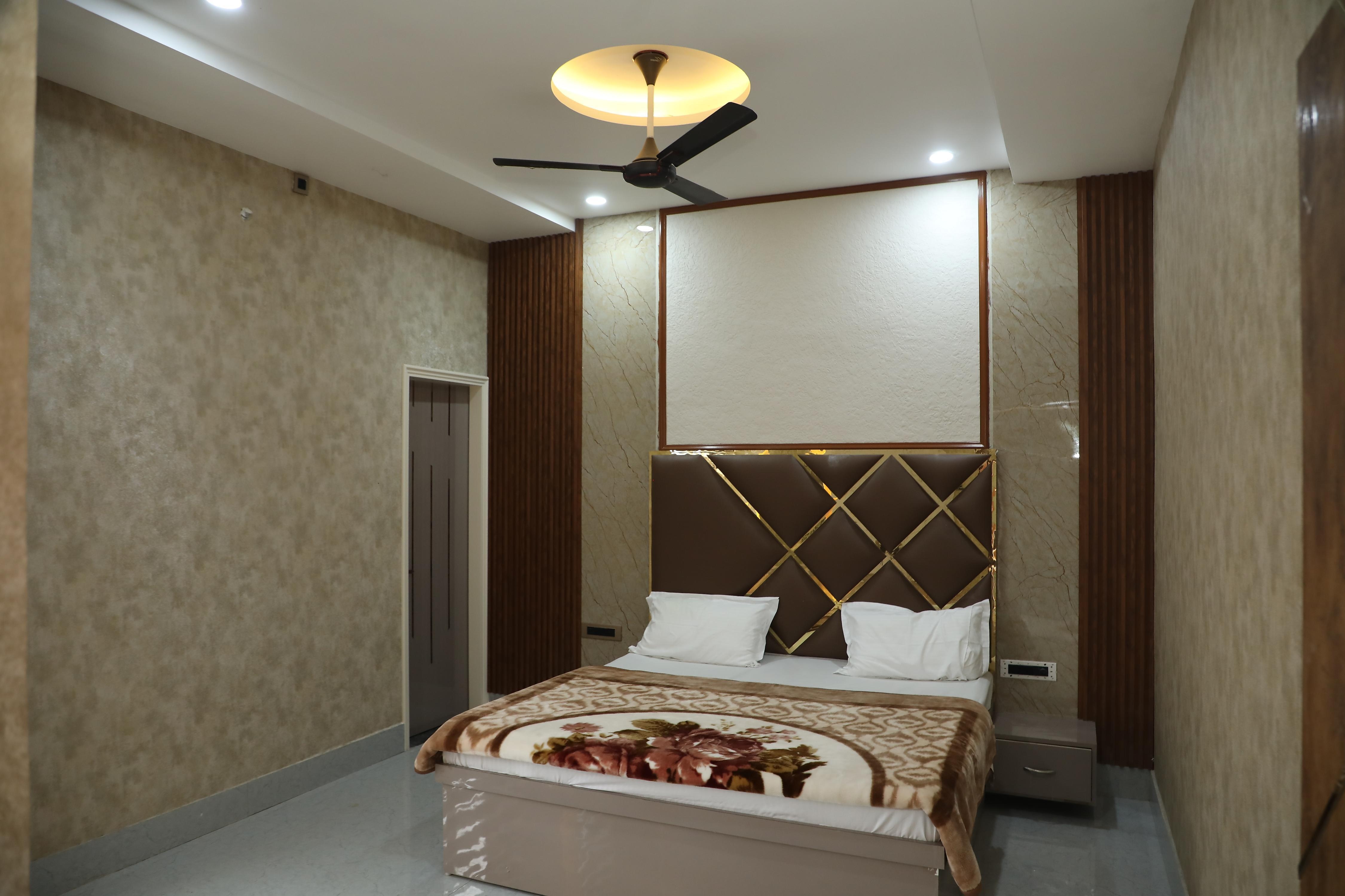 SINGLA RESORT - Tap to explore photos