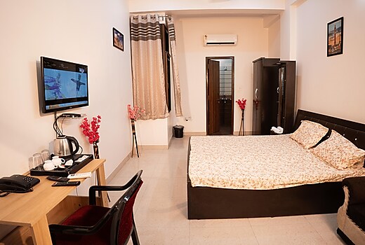 Bed & Breakfast | Entire 1bhk Flat |With Caretaker