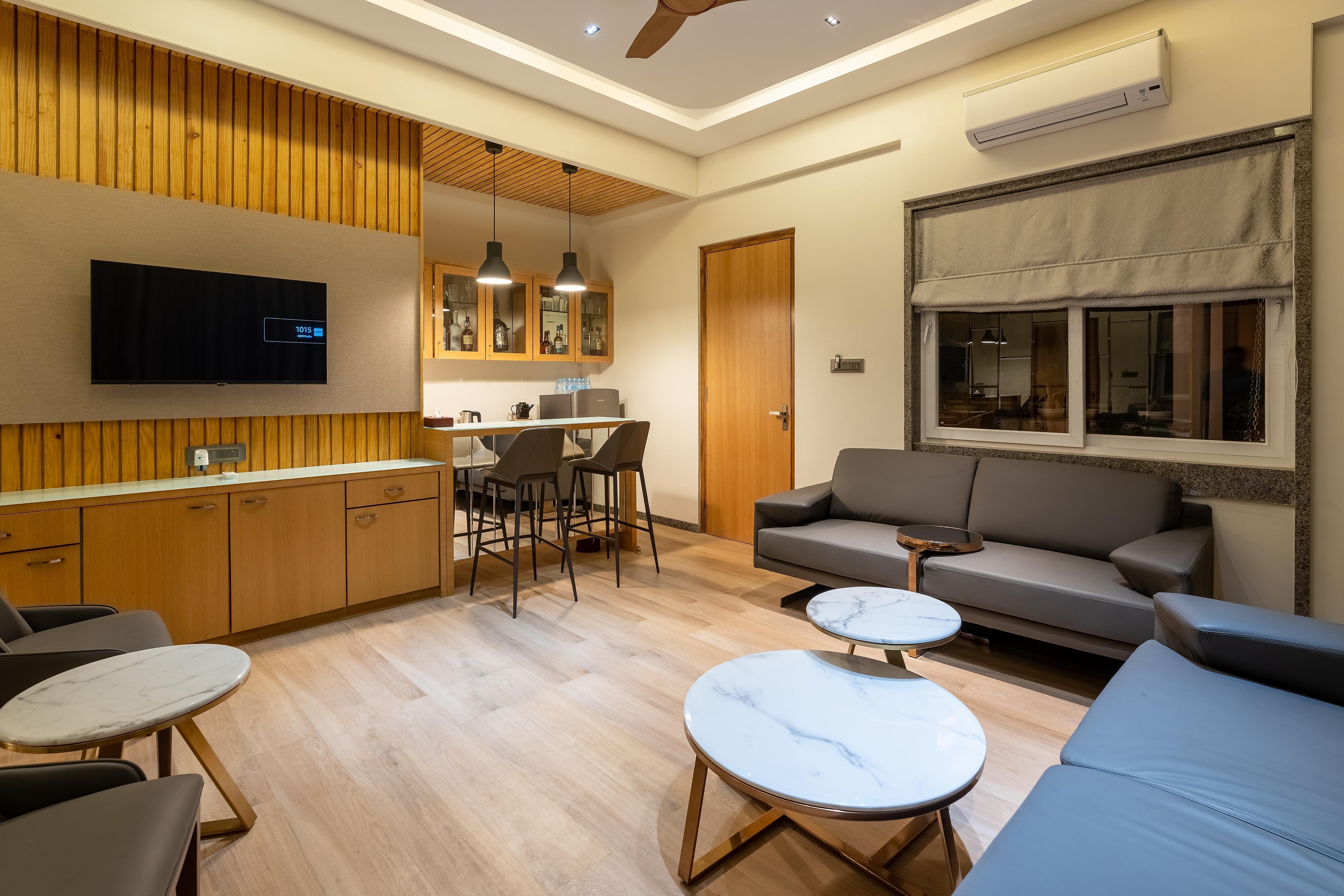 Mountain Creek Villa |Entire 3 BHK Villa with Private Pool - Tap to explore photos
