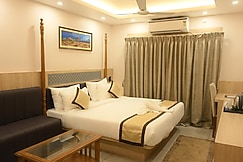 Hotel Golden Retreat Puri (1 min walkable frombeach), Puri