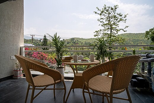 Alaya Stays Udgam Vilas 3-BHK With Lift