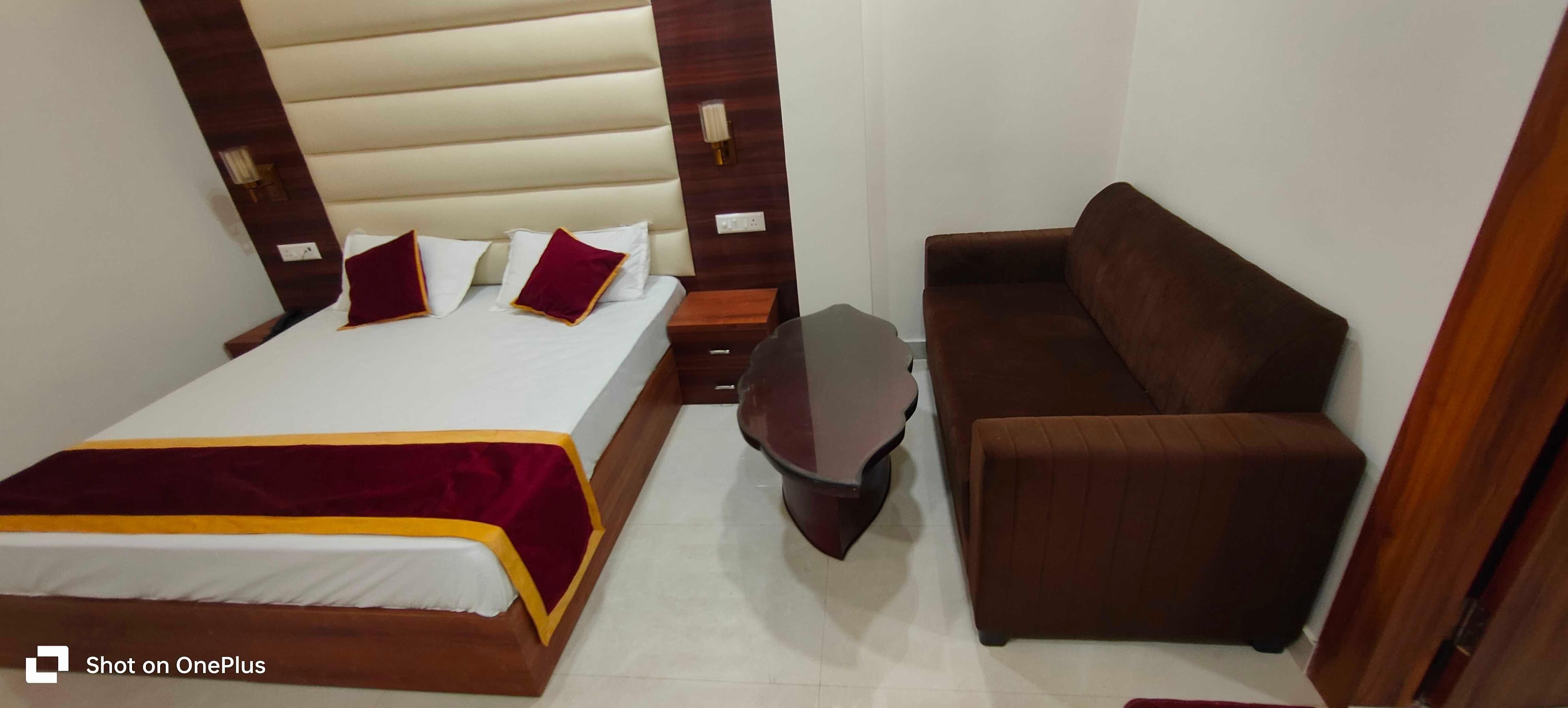 Hotel O Subharti University Formerly Hotel Club 9 - Tap to explore photos