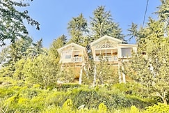 Kaivalya Treehouse with Jacuzzi, Jibhi