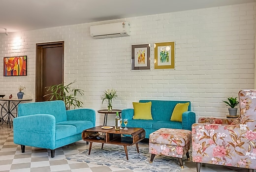 Modern 2BHK with Pool near Candolim and Coco Beach | Hireavilla