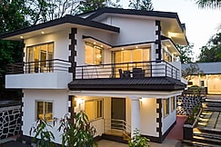 Nova 3BHK Villa, Esperanza with Swimming Pool View, Mahabaleshwar