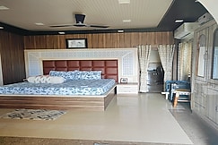 Peace And Tranquility | Entire 1BHK Private Terrace Apartment, Puri