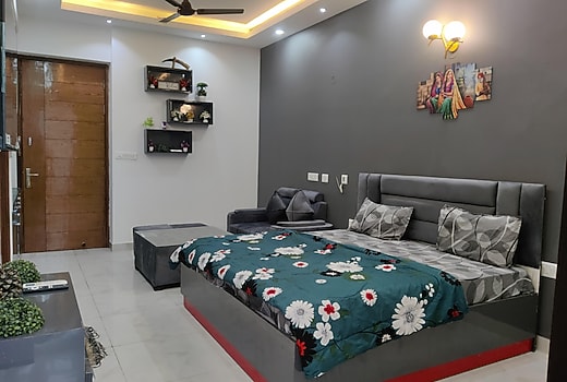 The Forest Stays-Luxury City Loft With Balcony Bliss