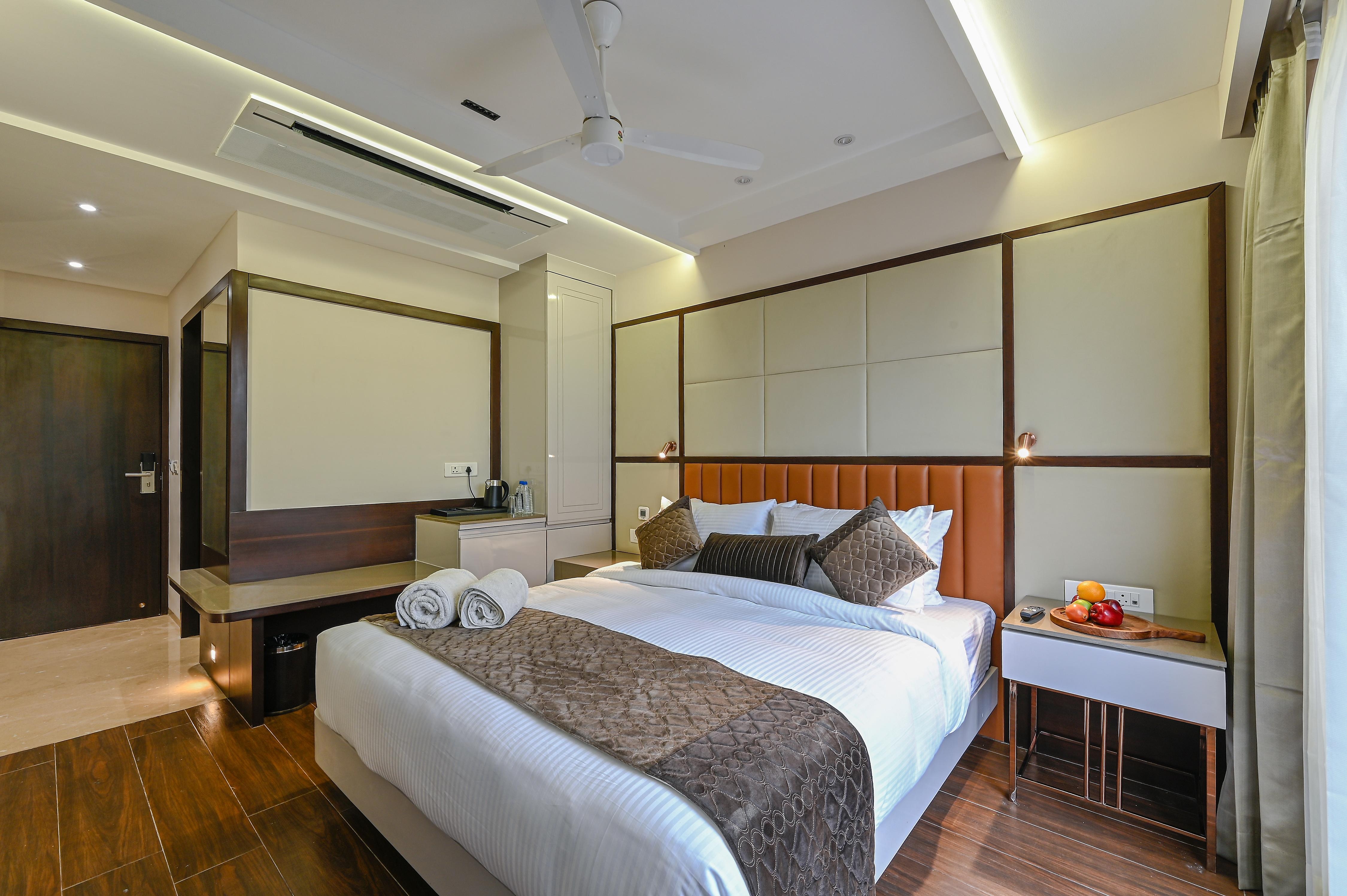 Hotel Grand Girdhar Premier - Tap to explore photos