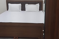 Shri radha Krishna homestay, Machhlishahr