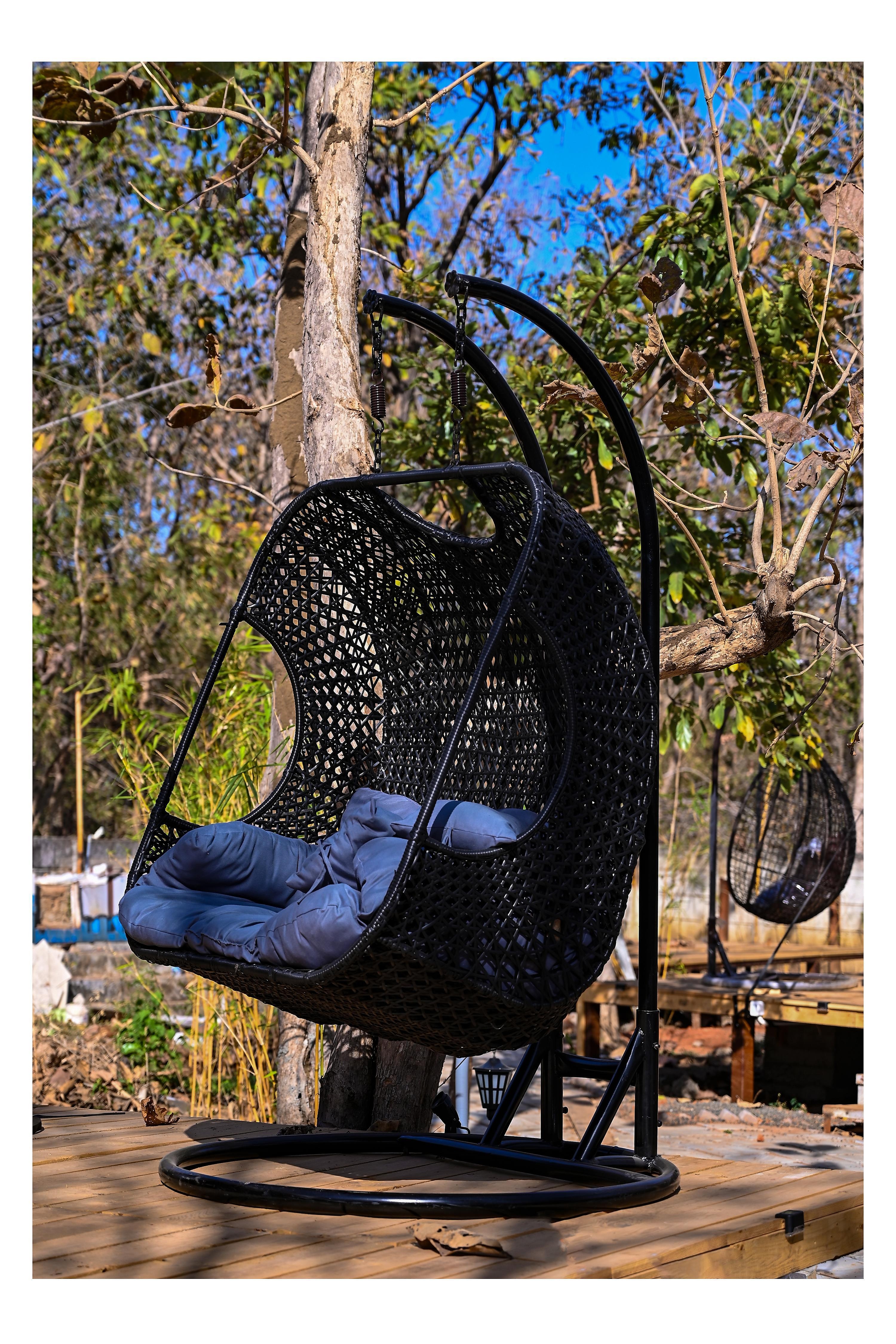 Vrruksh Eco-Stay - Tap to explore photos