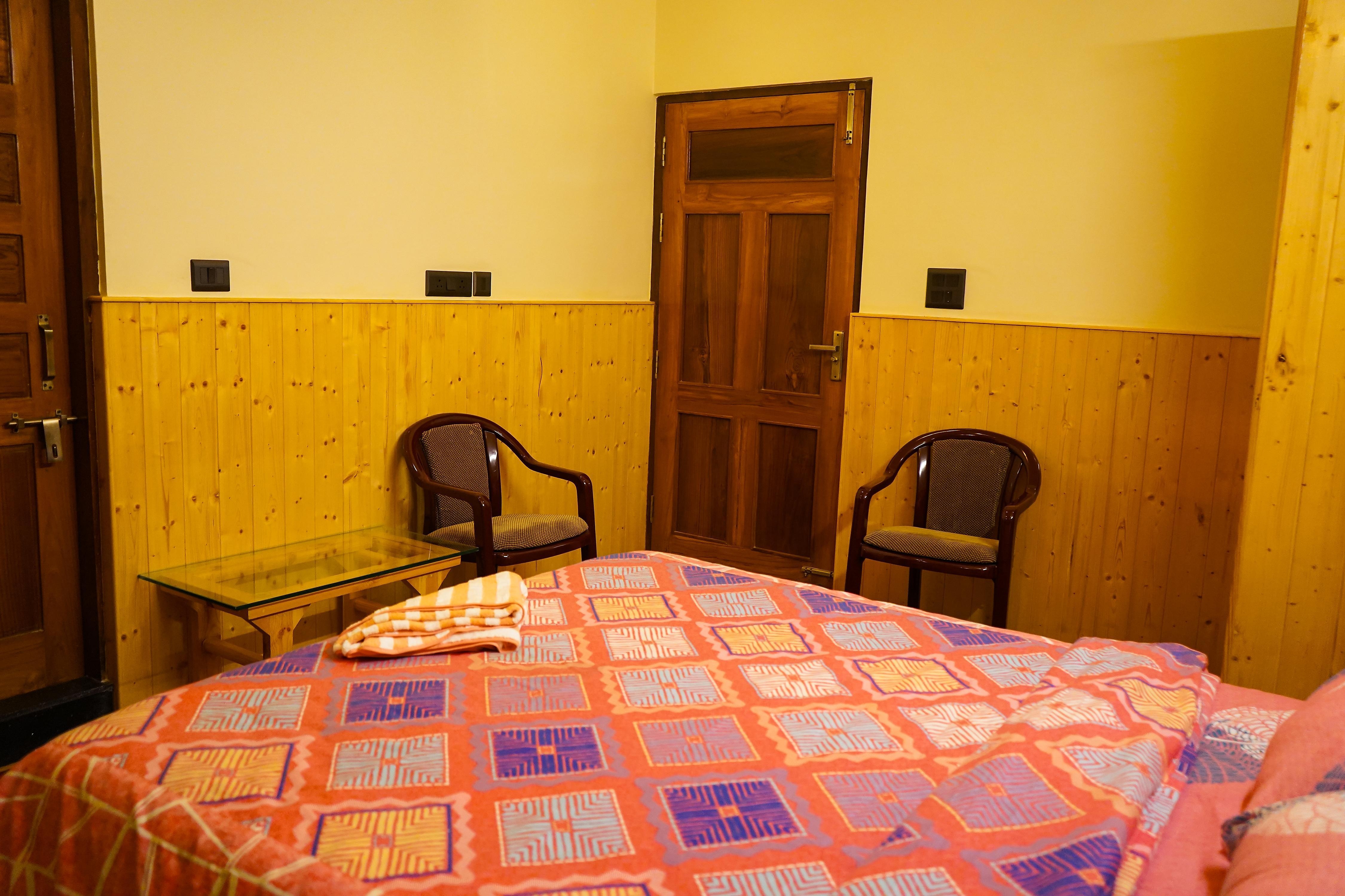 Nook | 1BR close to Mall Road and Naini Lake - Tap to explore photos