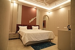 KANHA RETREAT - VRINDAVAN, Vrindavan