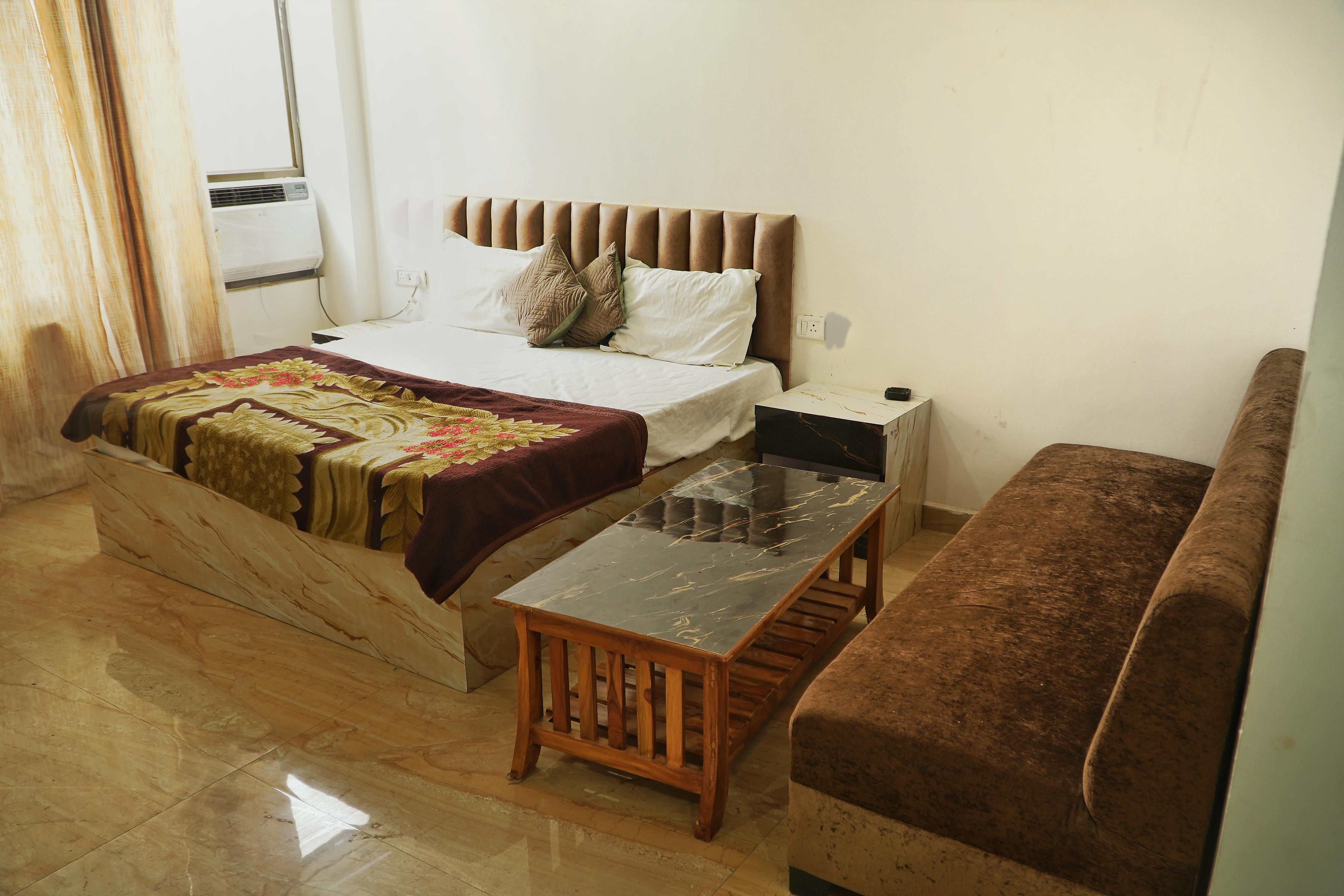 Satyam Guest House - Tap to explore photos
