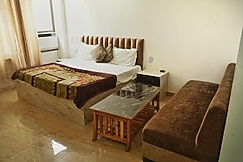 Satyam Guest House, Pratapgarh, Uttar Pradesh