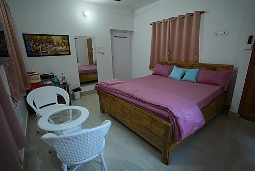 Luxury Suite Peaceful with Washroom and Terrace