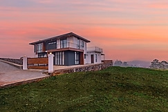 TANGERINE HUES, Ooty