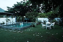 Sereine Villa By Akoaham |Entire 4BHK Villa with Private Pool, Rishabhdeo