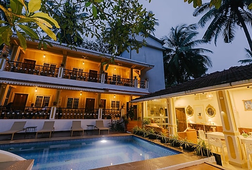 Villa Azura Escape by Da Alohas, a boutique resort villa