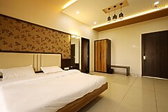 Lotus Hotel & Resort, Ulhasnagar