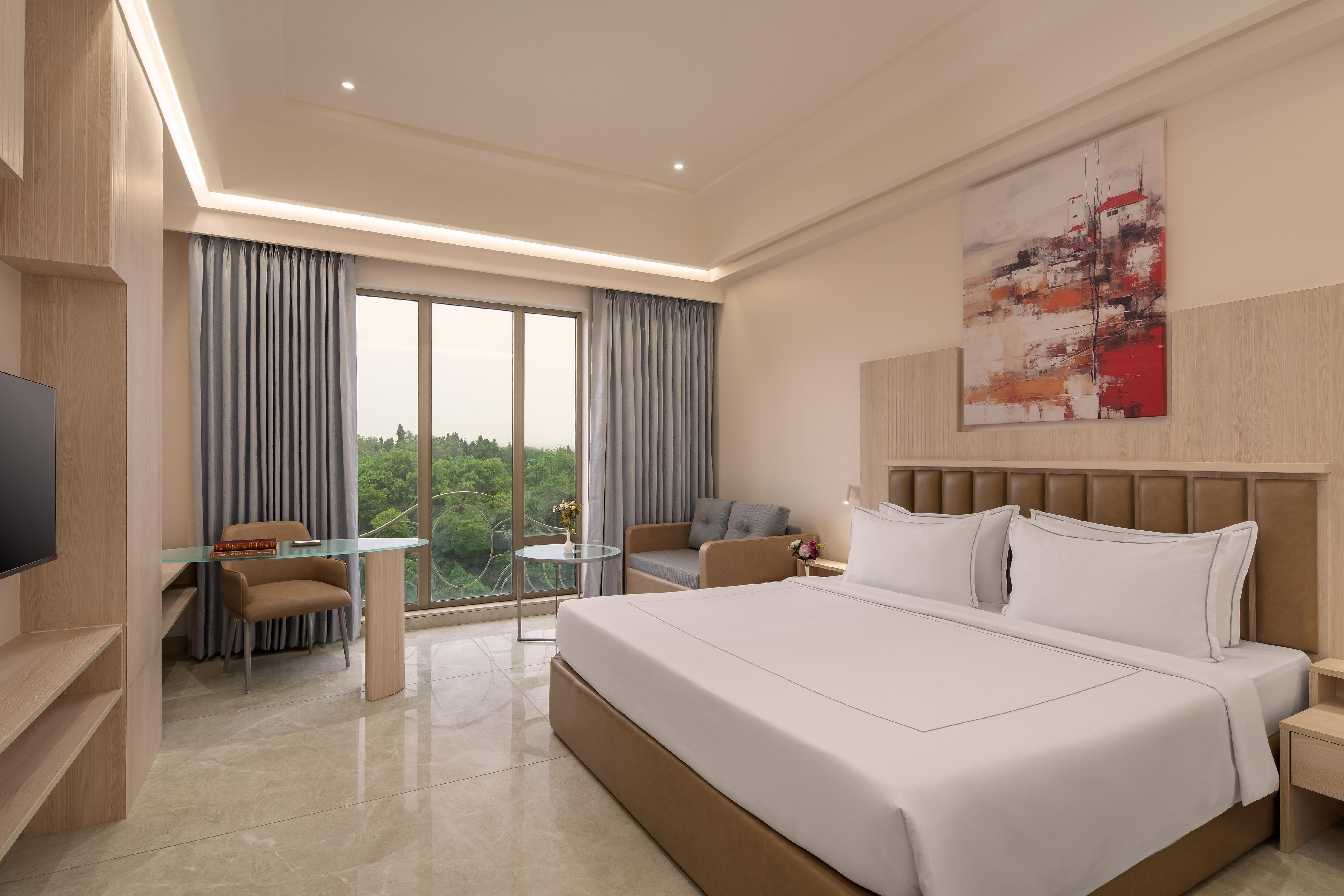 Executive Room Queen Bed 1