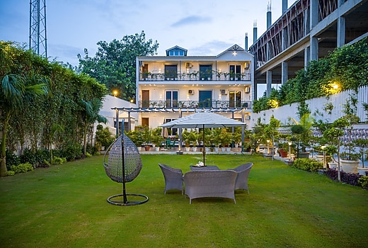 Alaya Stays Versace Farms |5 BHK Farm house With Private Pool