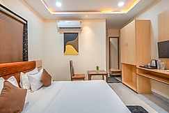 Hotel Clover Inn by Onyx, Indore