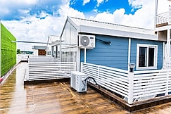 One Mohur | 360 Views & Pool Table by Homeyhuts, Vikasnagar