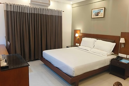 Collection O Thiruvananthapuram Zoo Formerly Anby Lodge