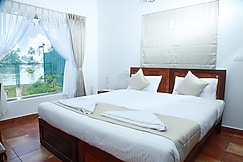 Arayaal Lakeside Villa In Alleppey, Alleppey