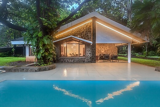 SaffronStays Ivy Stone