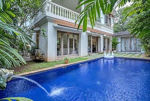 Hireavilla | 4BHK Villa in Siolim with Pool & Lush Forest View