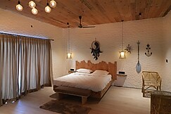 THE TIDES BY THE BEACH, Chennai