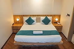 Narrow Gauge Hotel, Bareilly