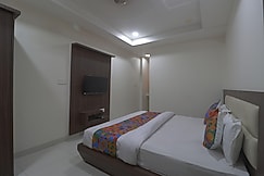 TRPOTELS GOOD NIGHT, Ujjain