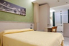 Hotel 3 Comfort and Serenity Heart of Ventimiglia, Imperia