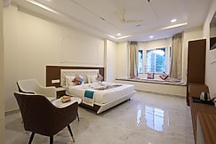 Mount View Inn (2.5 km from Fatehsagar Lake), Udaipur