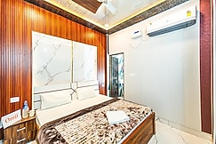 Omji Ashram - Dwarika Bhawan | 2km from Ram Temple, Ayodhya