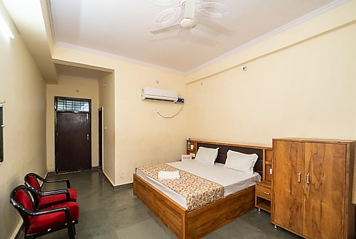 Omji Ashram - Kathiya Mandir | 2km from Ram Temple