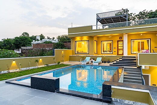 ELIVAAS Lakemount | 2 BHK with Pvt Pool at Fatehsagar Lake