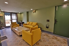 Nandanam 2bhk with Terrace -Relax & Unwind in Style, Gurgaon