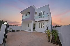 Keni sapphire villa, Lonavala