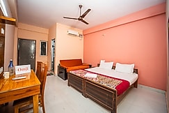 Omji Kailash Math | 15min to Kashi Vishwanath Temple, Varanasi