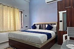 Shri Guru Kripa Dham, Vrindavan