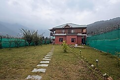 Raina Retreat
 Kashmiri Style House, Patnitop