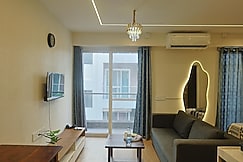 Avora stays, Pune