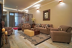 House of Pravira | Elegant 3BHK by Sama Homestays, Jammu