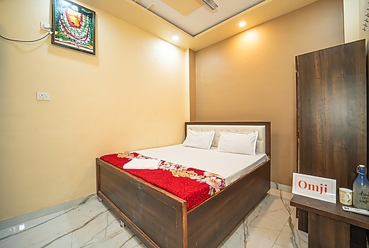 Omji Chintamani Ganesh | Authentic Ashram Stay