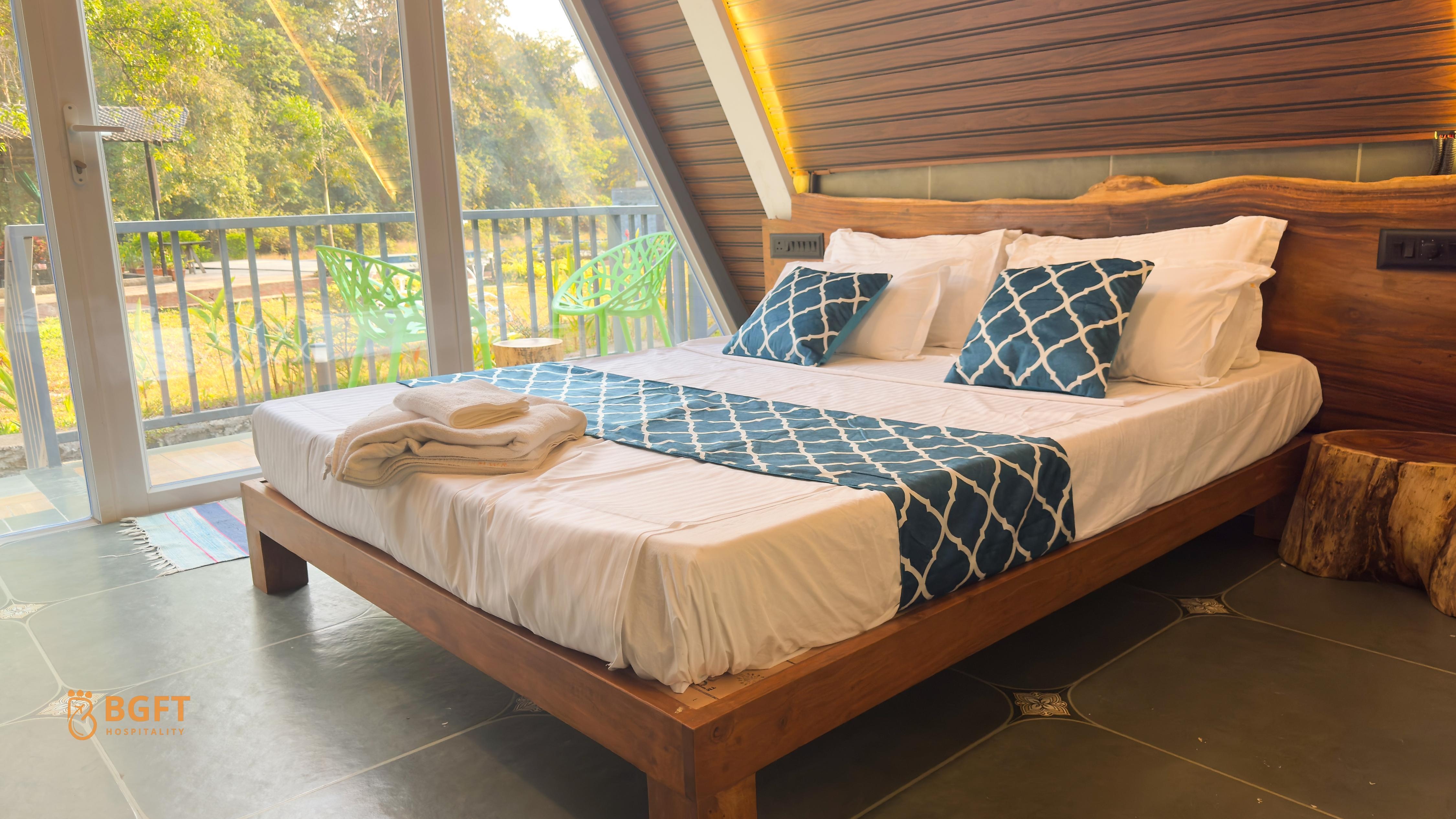 Mountain Woods Farmstay, Khopoli (Pure Veg) 5